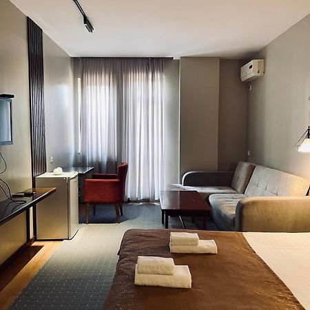 Salam Hotel Ош Екстериор снимка
