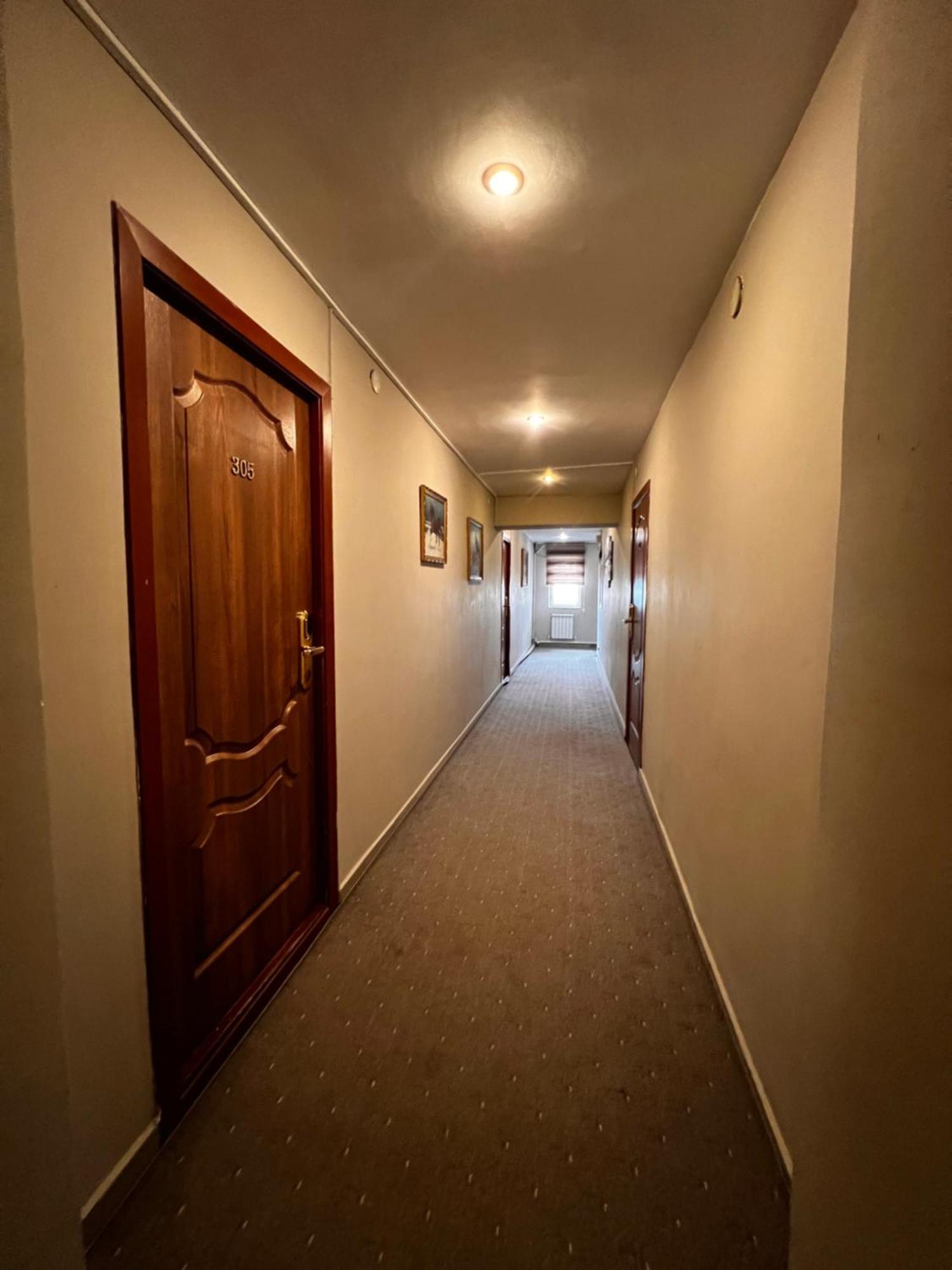 Salam Hotel Ош Екстериор снимка