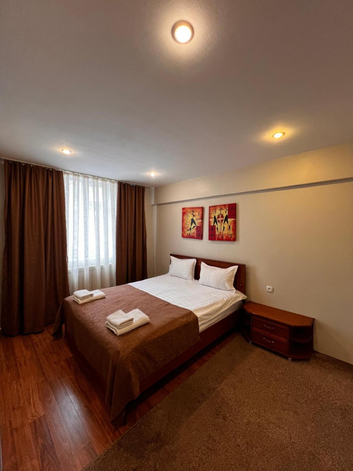 Salam Hotel Ош Екстериор снимка