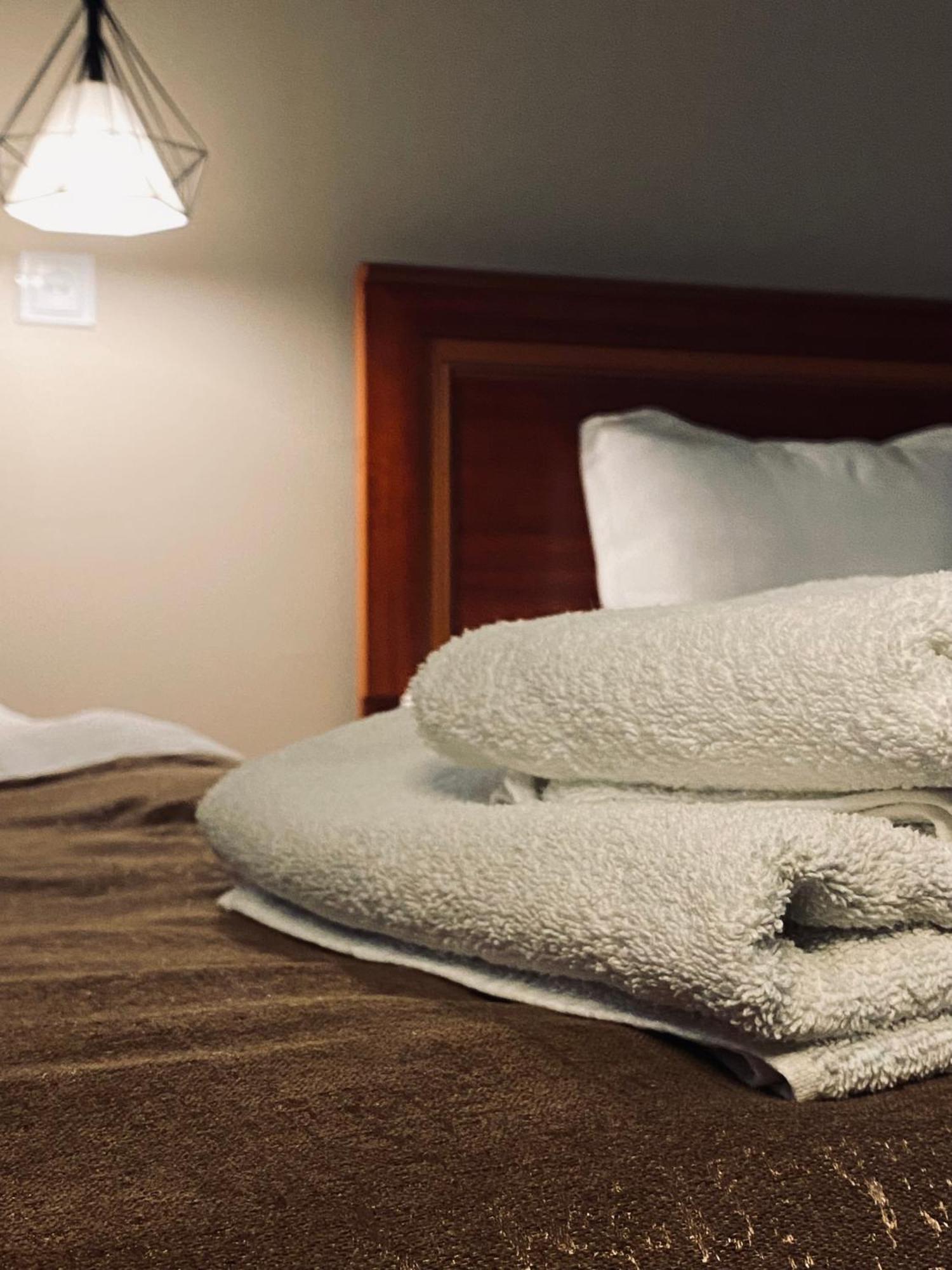 Salam Hotel Ош Екстериор снимка